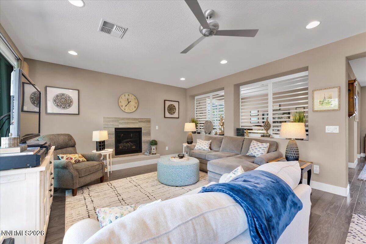 9860 Sea Bird Lane Reno, NV 89521 - Photo 9 of 44 10-9860 Sea Bird Ln Reno NV 89521 (10 of