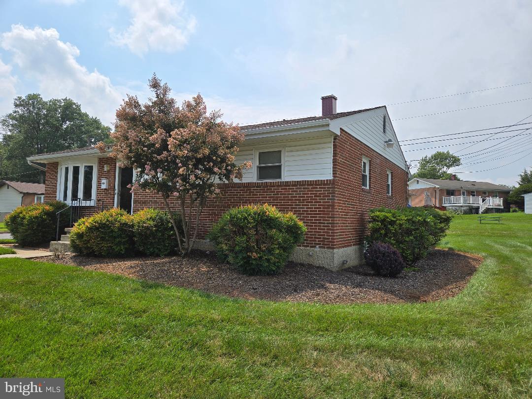 3706 Parkfield Road Baltimore, MD 21244 - Photo 2 of 3 Side Exterior view
