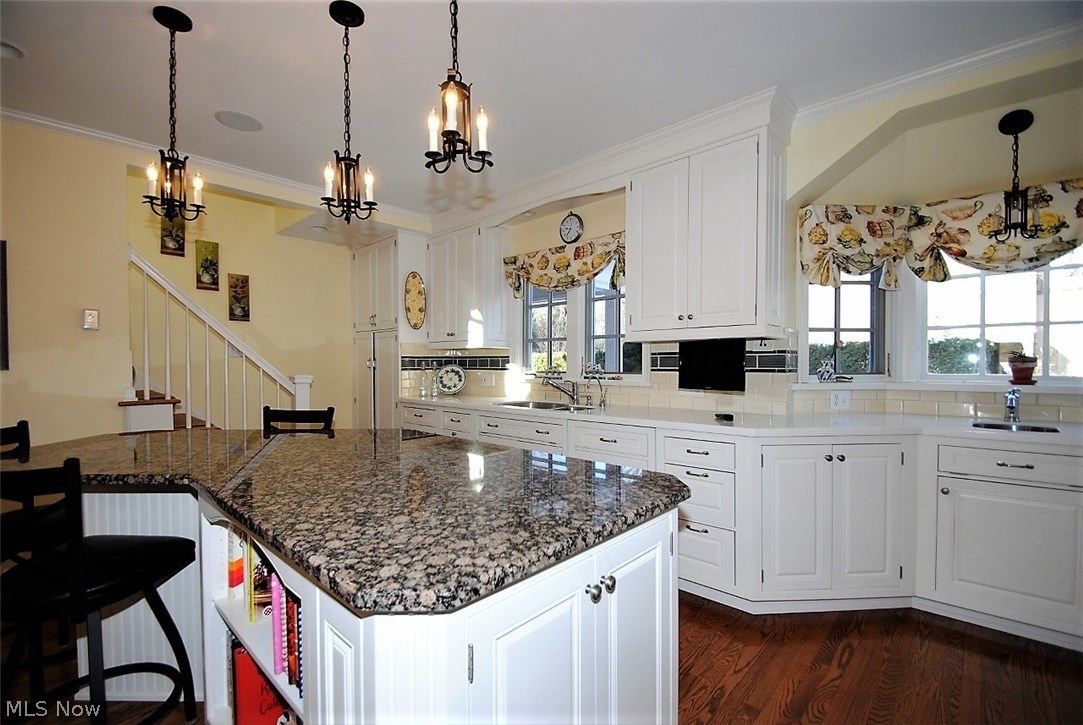 18928 Shelburne Road Cleveland, OH 44118 - Photo 14 of 35 Gallery Image 14