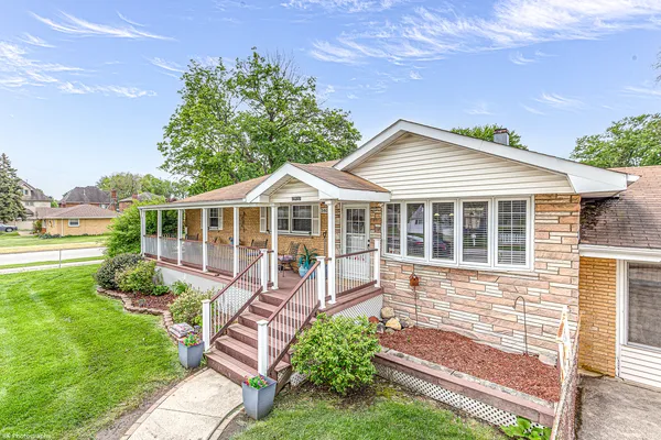 $364,872 | 5400 West 83rd Place, Burbank, IL 60459