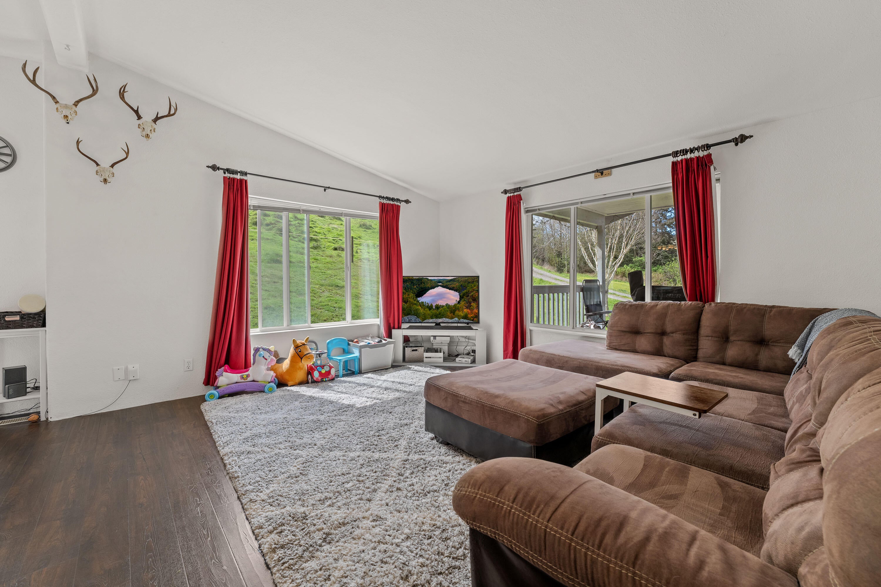 96295 Alder Ridge Road Brookings, OR 97415 - Photo 4 of 51 INT (19 of 29)