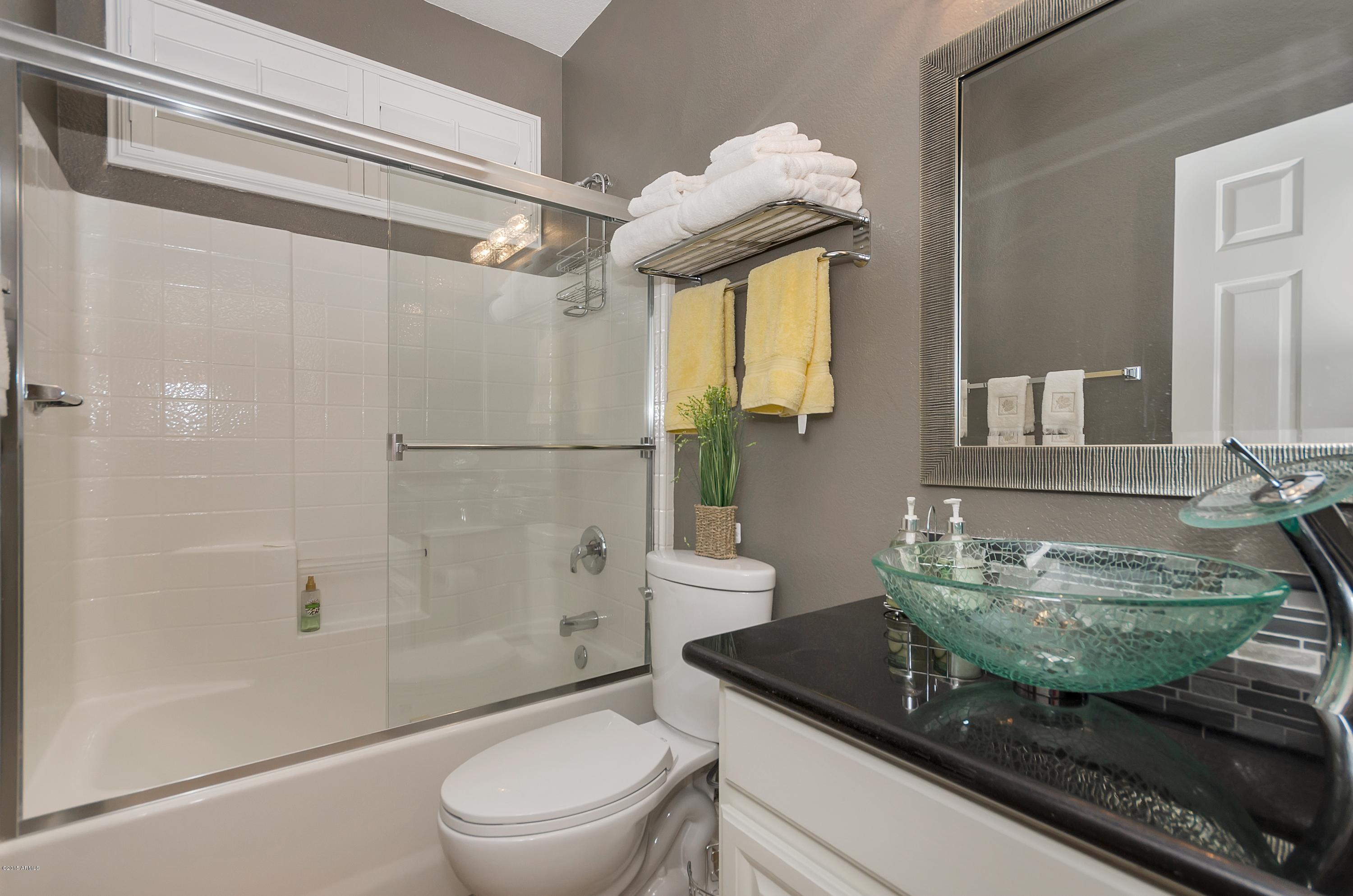 4355 East Walnut Road Gilbert, AZ 85298 - Photo 17 of 32 virtual-tour-165109-17