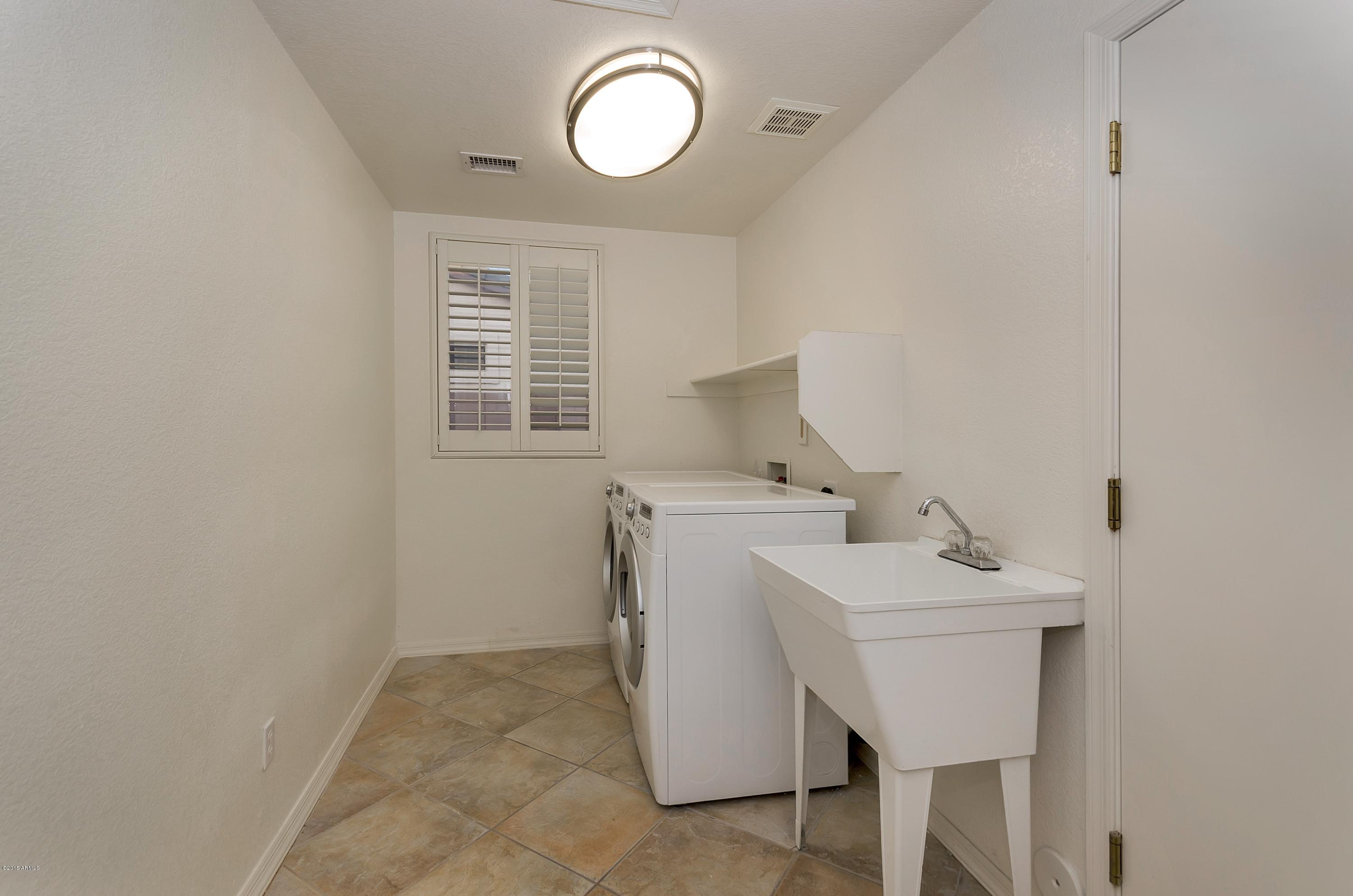 4355 East Walnut Road Gilbert, AZ 85298 - Photo 18 of 32 virtual-tour-165109-18