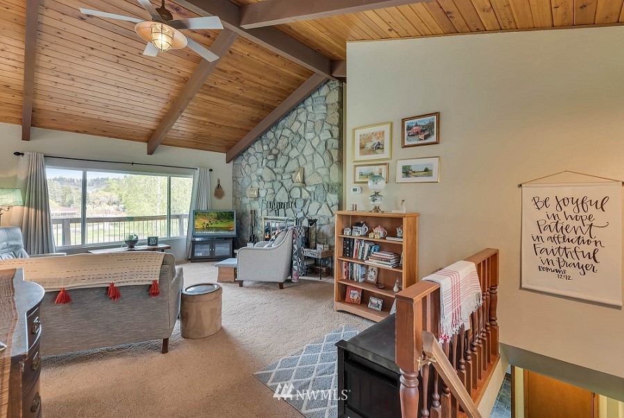 9898 Saunders Road Peshastin, WA 98847 - Photo 3 of 33 Gallery Image 3