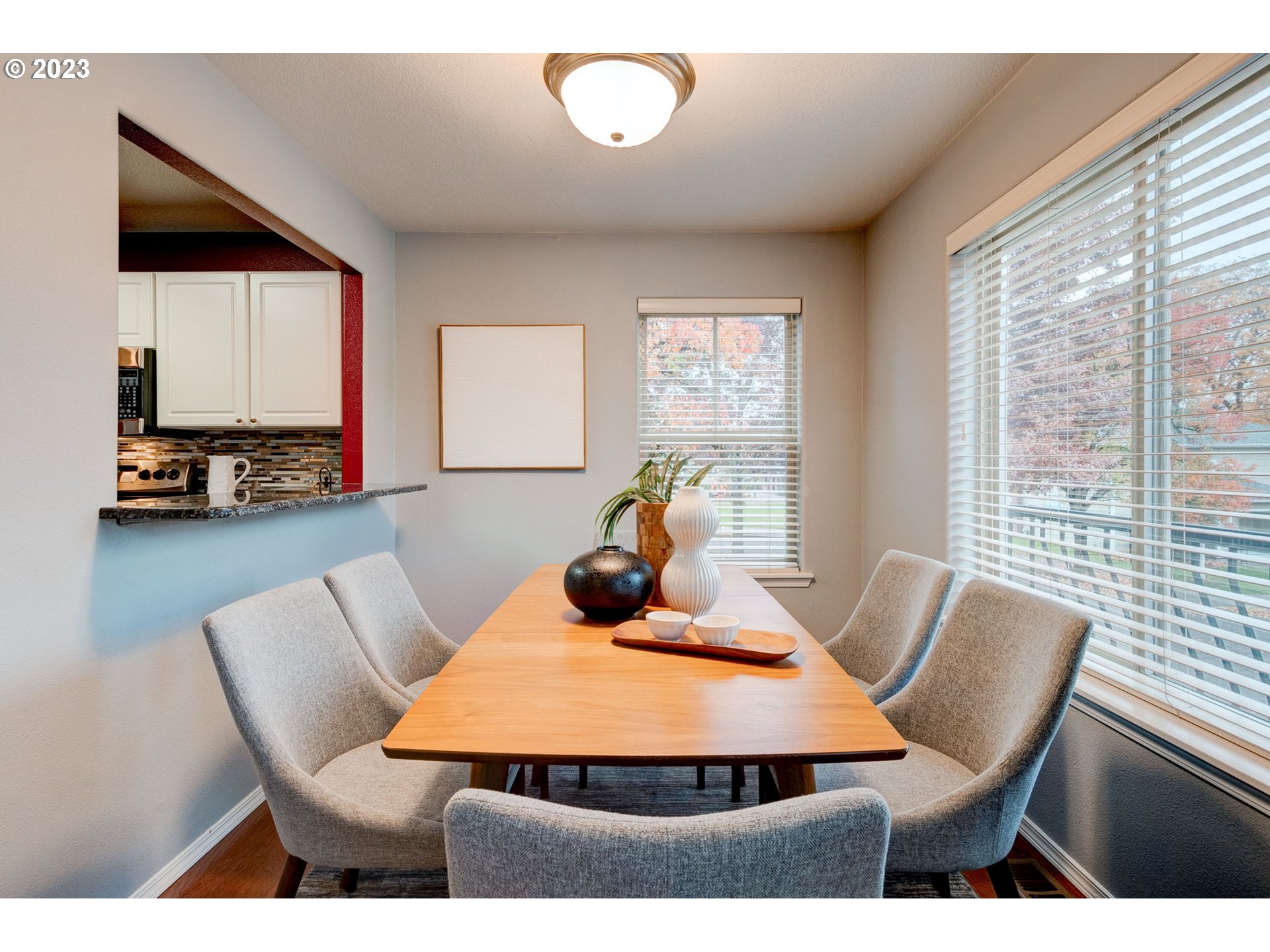 8255 Southwest Seneca Street Tualatin, OR 97062 - Photo 19 of 41 a room with furniture and a window