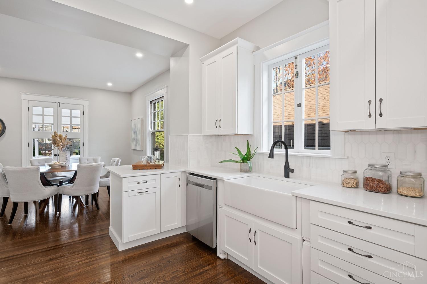 1256 Edwards Road Cincinnati, OH 45208 - Photo 9 of 44 Gallery Image 9