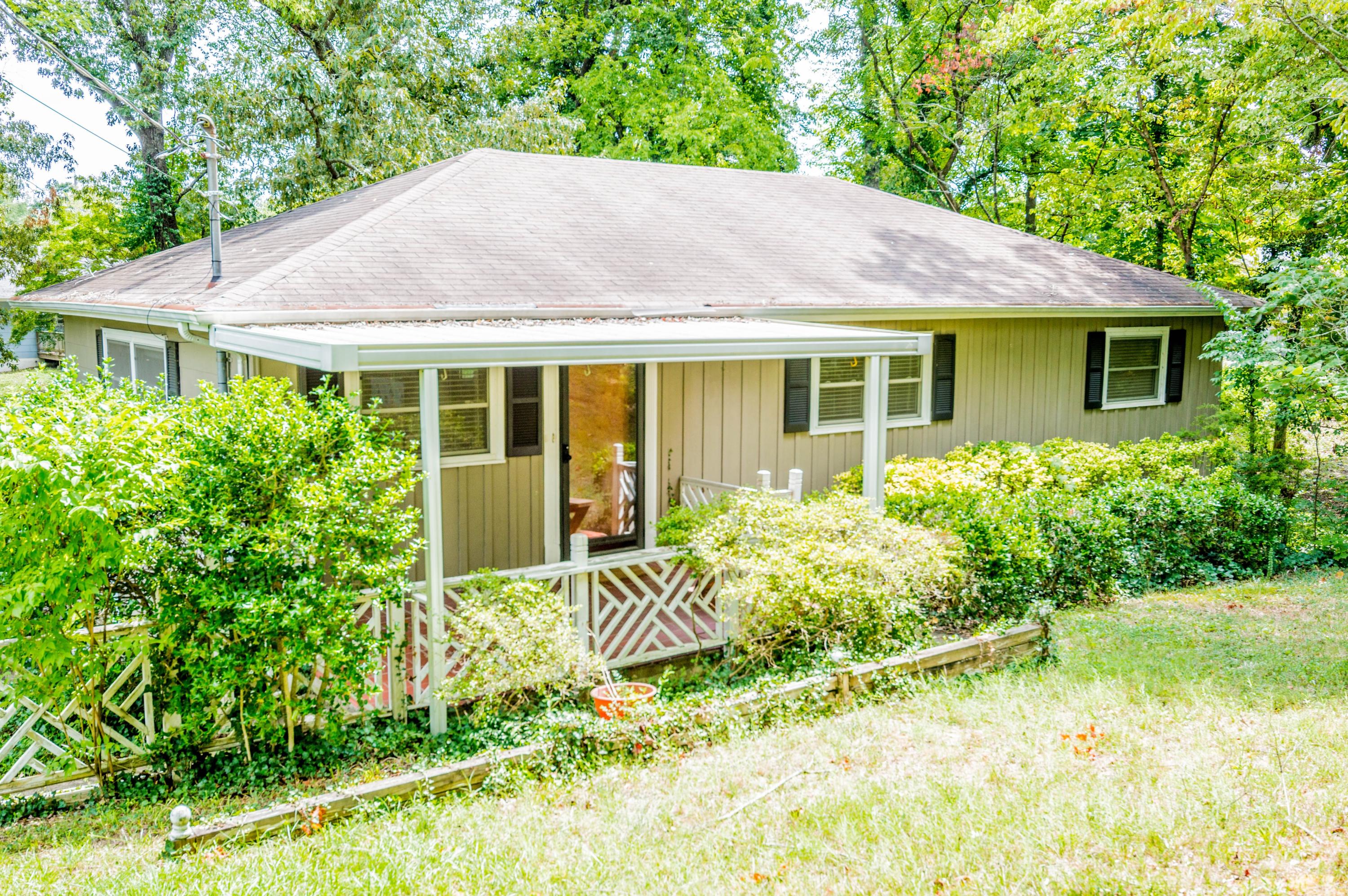 927 Linden Hall Road Chattanooga, TN 37415 - Photo 1 of 27 DSC_9598