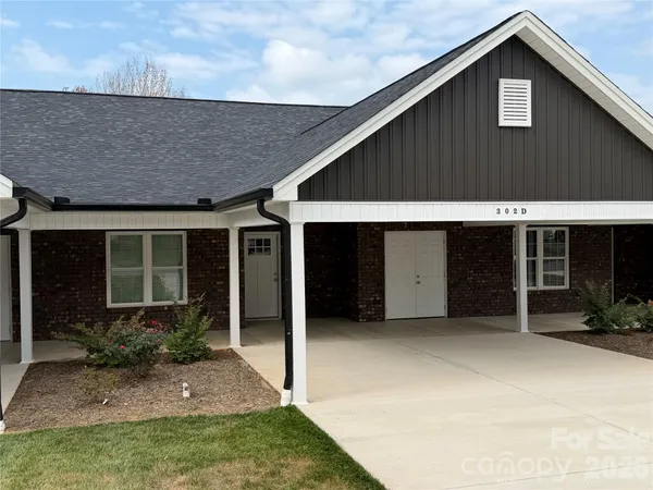 $321,000 | 302 East Boyd Street, Unit D, Maiden, NC 28650