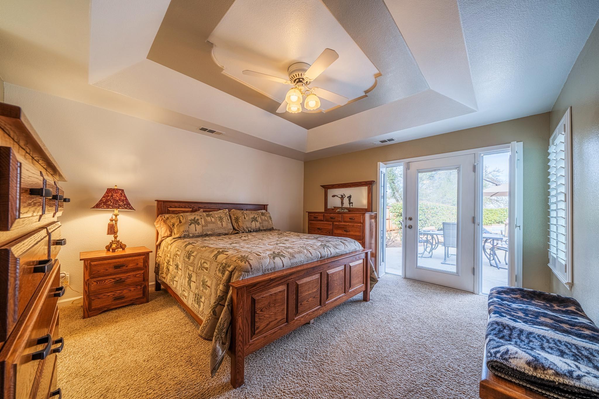 6657 Riata Drive Redding, CA 96002 - Photo 7 of 60 DSC06284-HDR