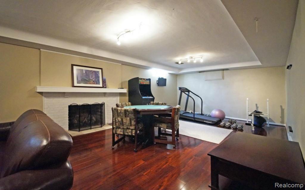 937 Trombley Road Grosse Pointe, MI 48230 - Photo 24 of 28 25-photo-web-1680x1050-185132.jpg