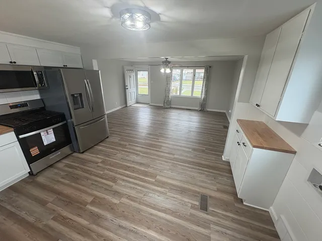 $214,900 | 4741 West 89th Place, Hometown, IL 60456