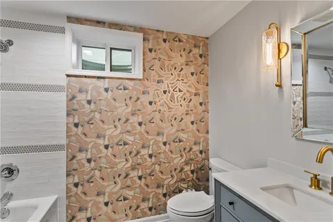 $750,000 | 5255 West 129th Terrace, Leawood, KS 66209