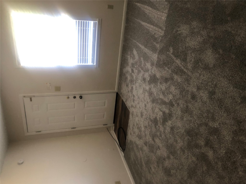 610 Cheyenne Drive Temple, TX 76504 - Photo 2 of 7 an empty room with a window