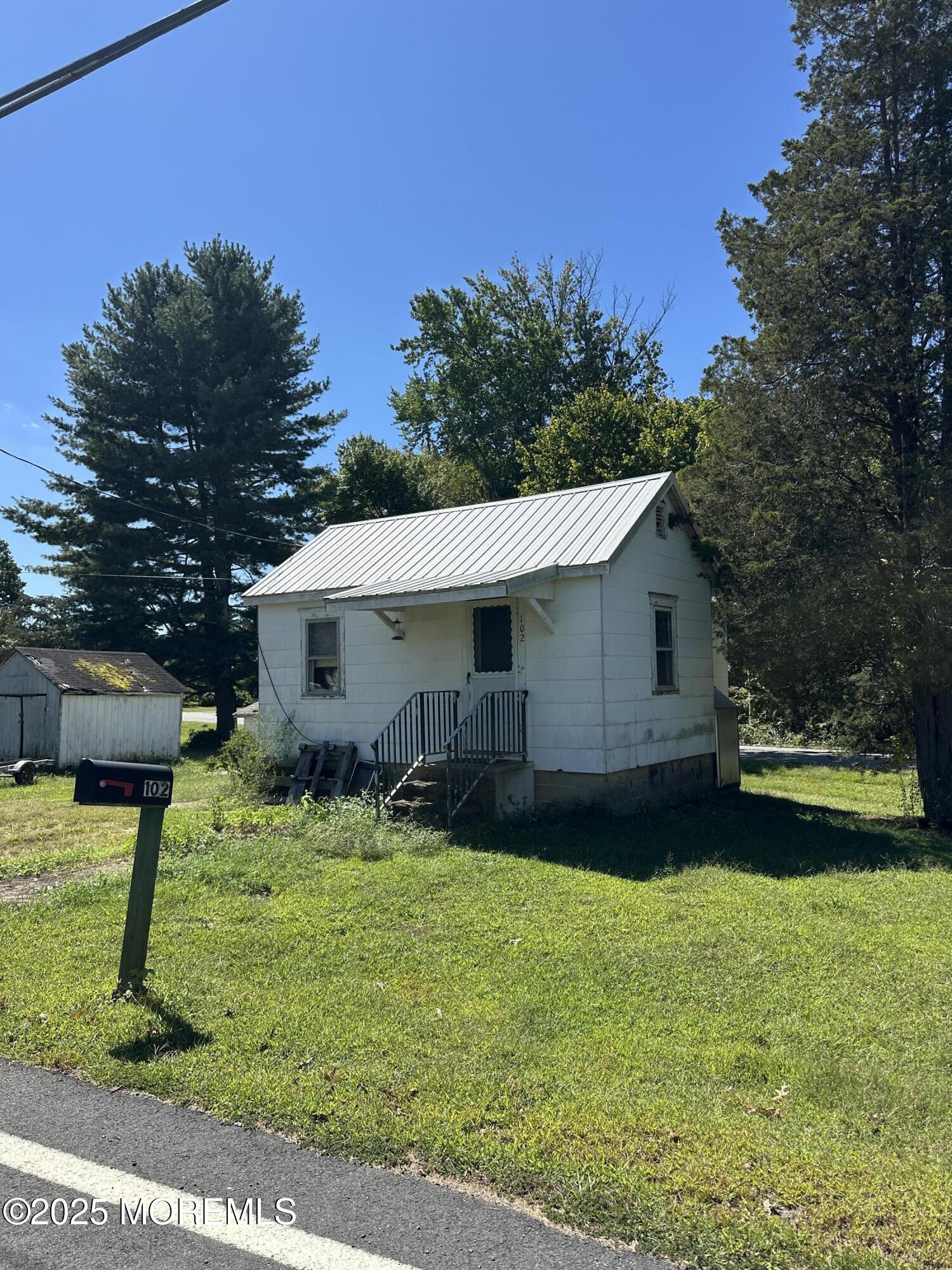 102 Archertown
