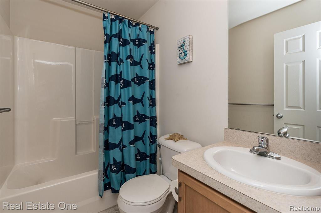 3296 Fantail Drive Rochester Hills, MI 48309 - Photo 22 of 41
