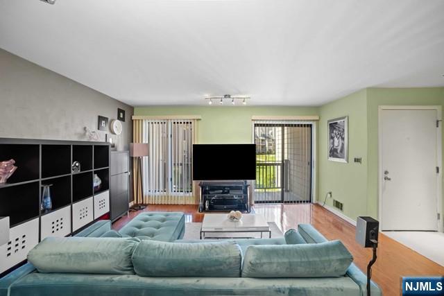 605 River Renaissance East Rutherford, NJ 07073 - Photo 3 of 23 Gallery Image 3