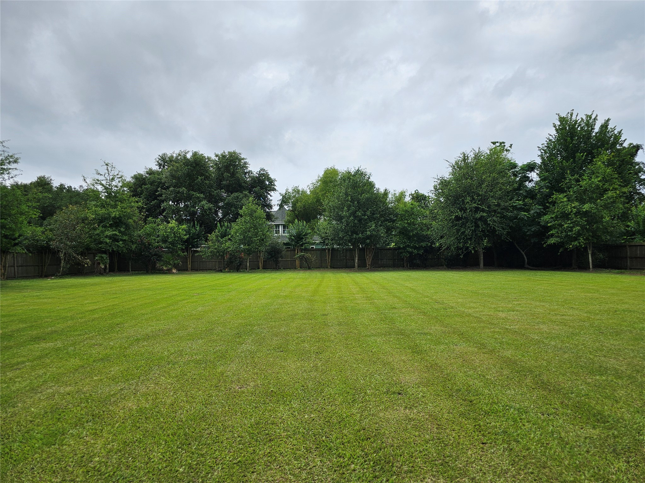 7225 Root Road Spring, TX 77389 - Photo 13 of 25 Spacious and large enough to meet your needs.