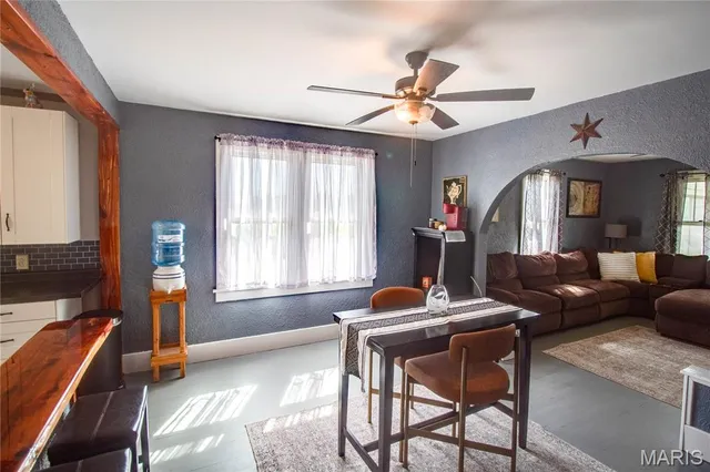 $169,000 | 20628 Highway 3, Grafton, IL 62037