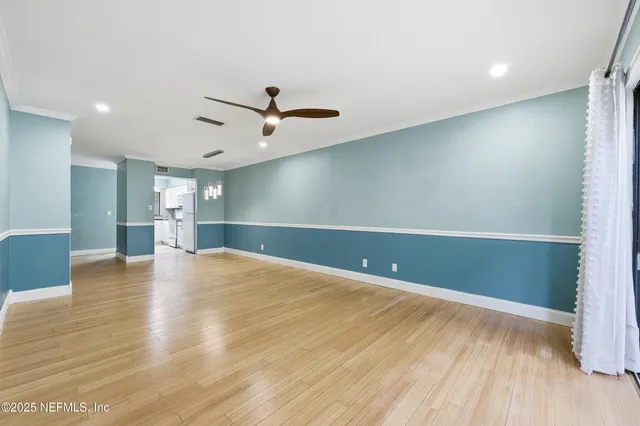 a view of an entryway of the house