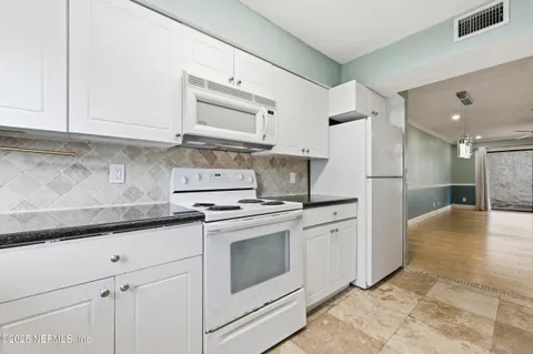 $99,000 | 5811 Atlantic Boulevard, Unit 229, Jacksonville, FL 32207