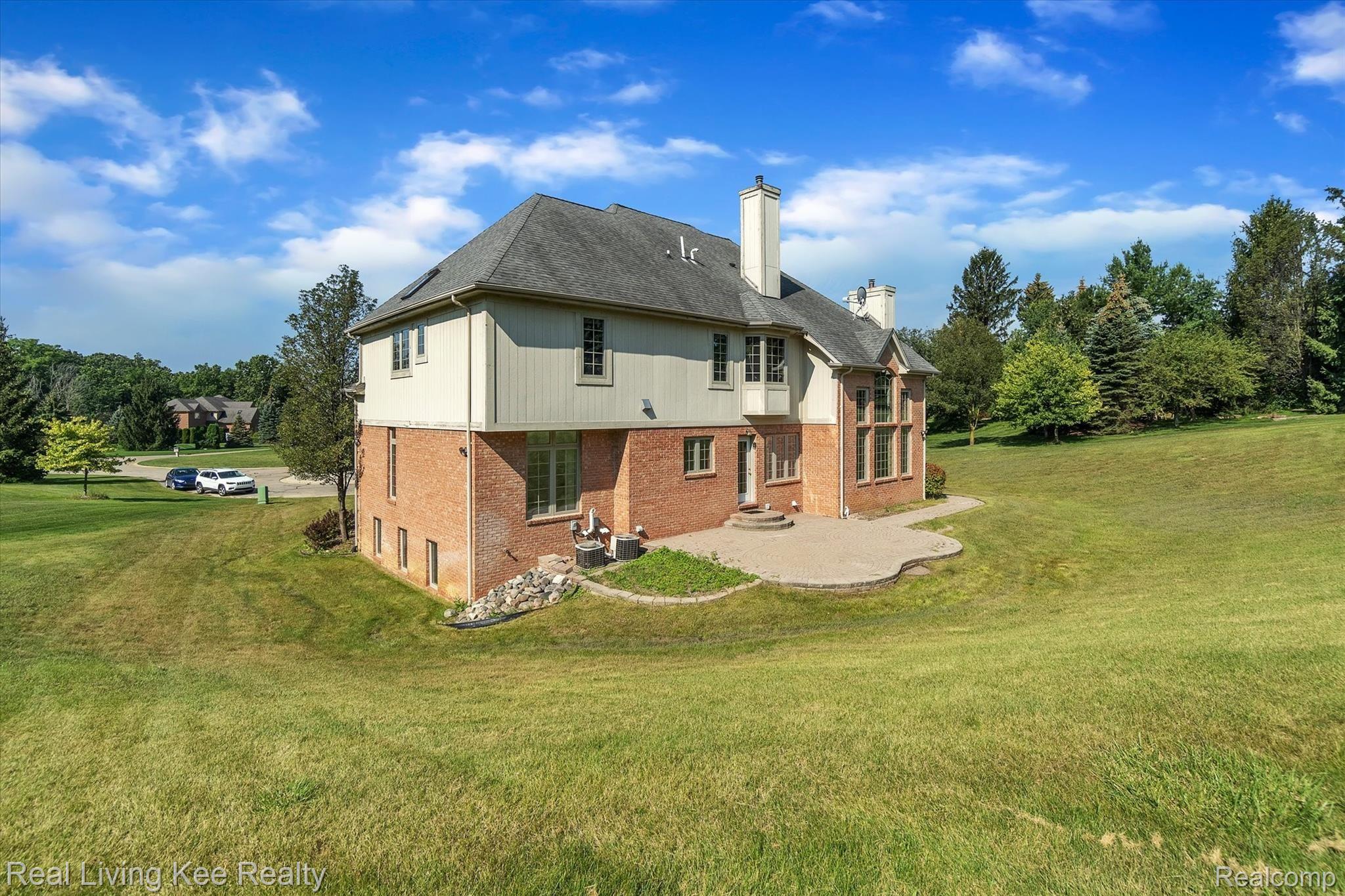 39 Fieldway Court Rochester, MI 48306 - Photo 43 of 55 47-39-Fieldway-Ct-WindowStill-Real-Estate-Photography-47.jpg