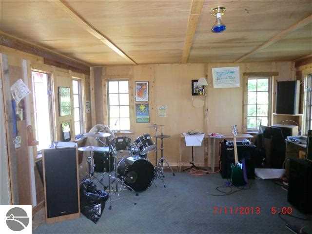 5627 River Road Benzonia, MI 49616 - Photo 42 of 68 1748844-41.JPG