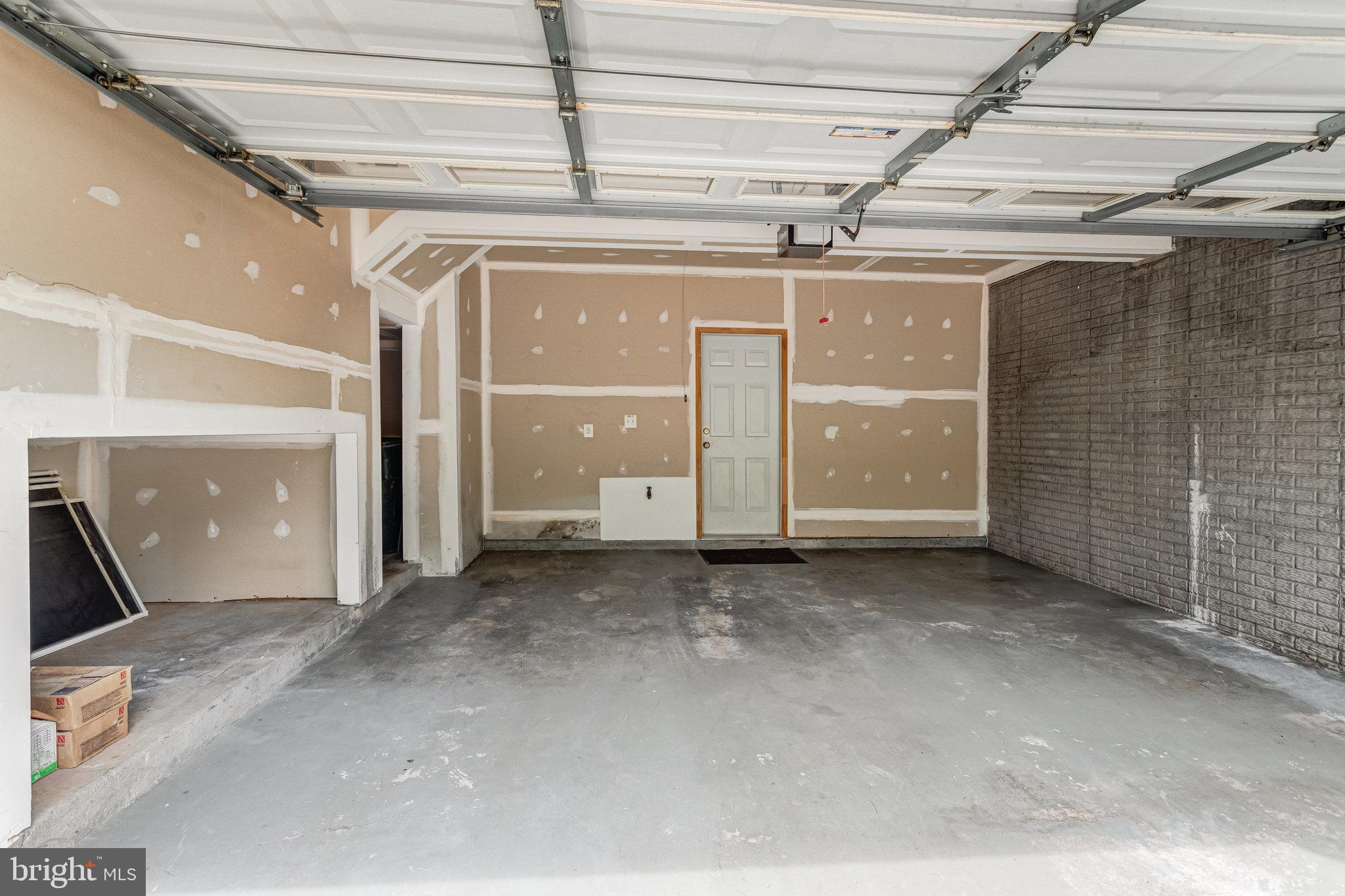 25804 Commons Square Chantilly, VA 20152 - Photo 35 of 48 a view of a garage