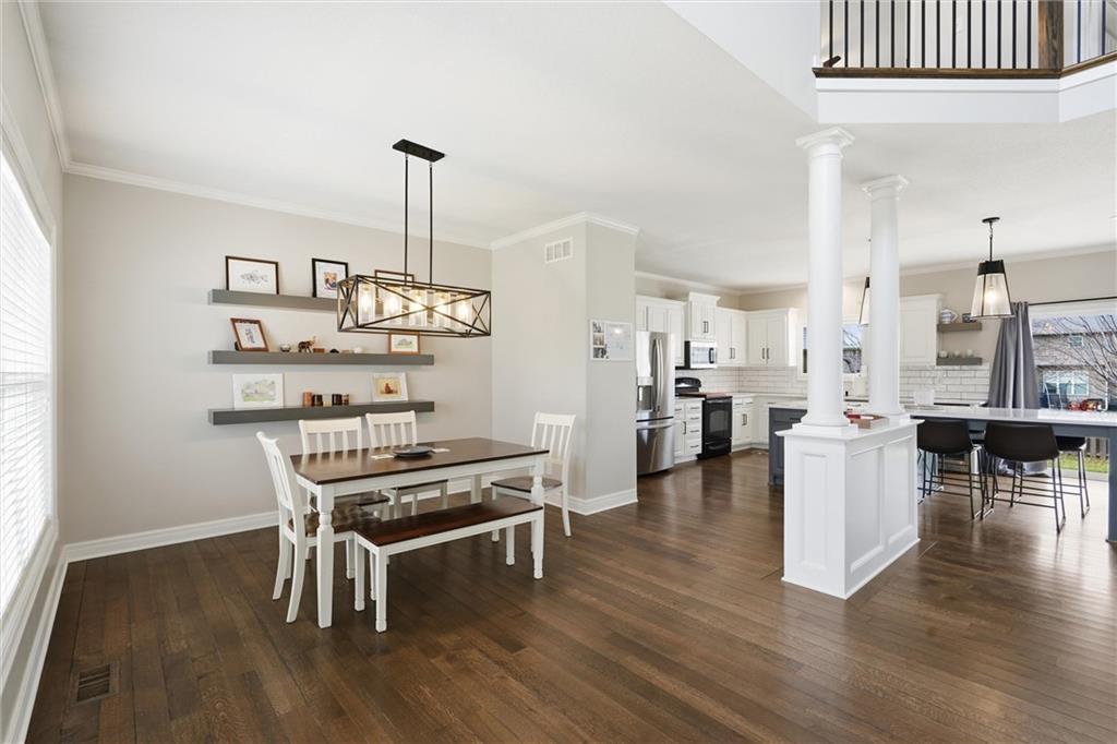 2236 Southwest HawkView Road Lee's Summit, MO 64082 - Photo 13 of 44