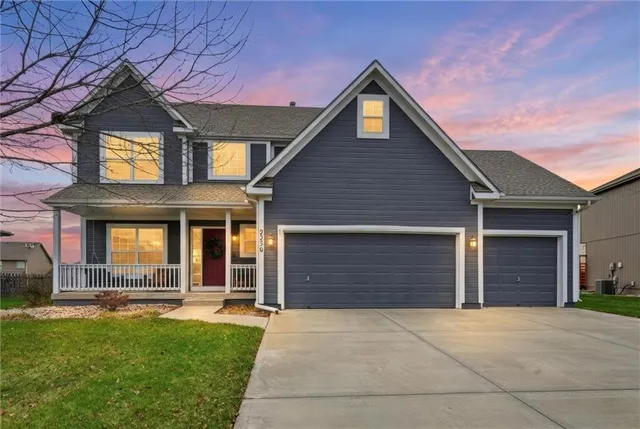 $520,000 | 2236 Southwest HawkView Road, Lee's Summit, MO 64082