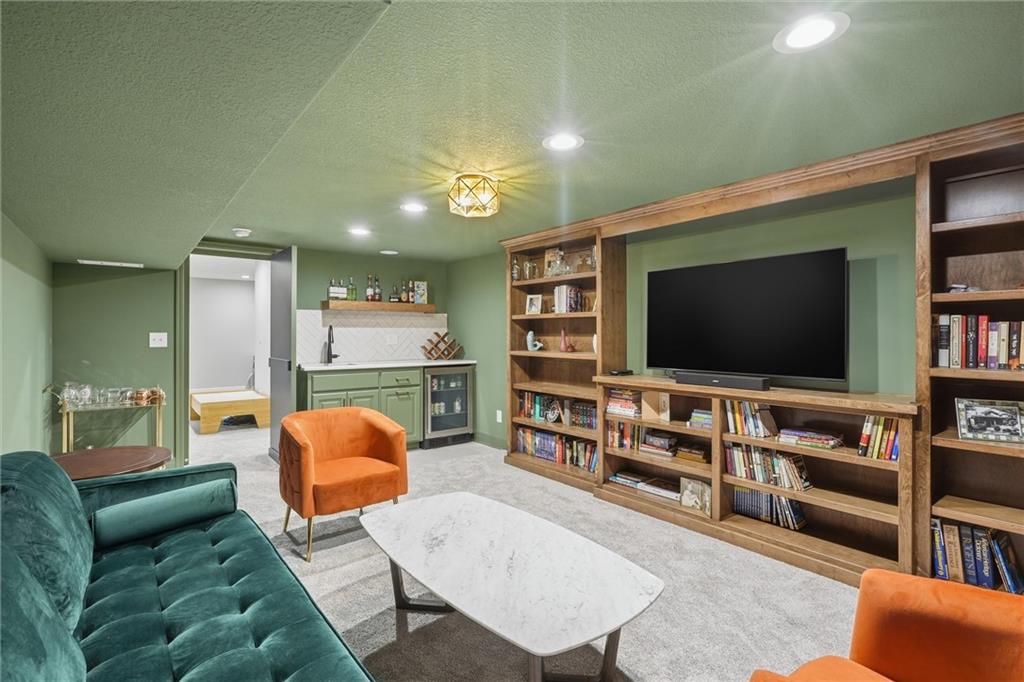 2236 Southwest HawkView Road Lee's Summit, MO 64082 - Photo 29 of 44