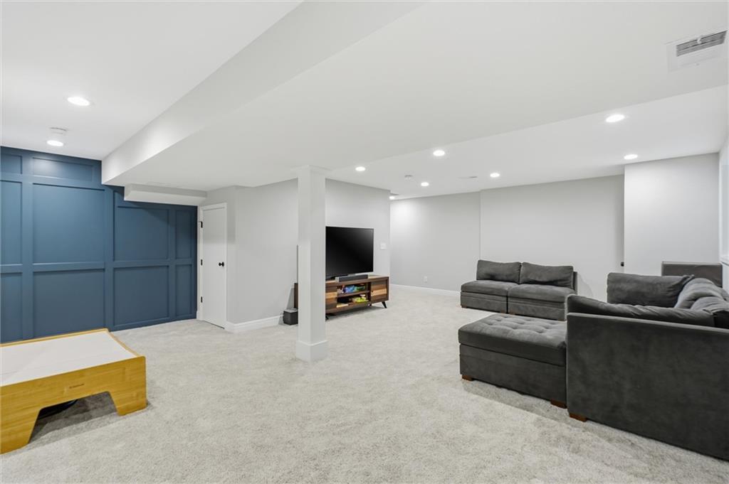 2236 Southwest HawkView Road Lee's Summit, MO 64082 - Photo 30 of 44