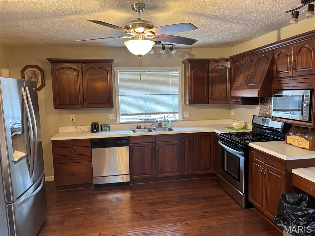 1251 Sunset Drive Breese, IL 62230 - Photo 2 of 17