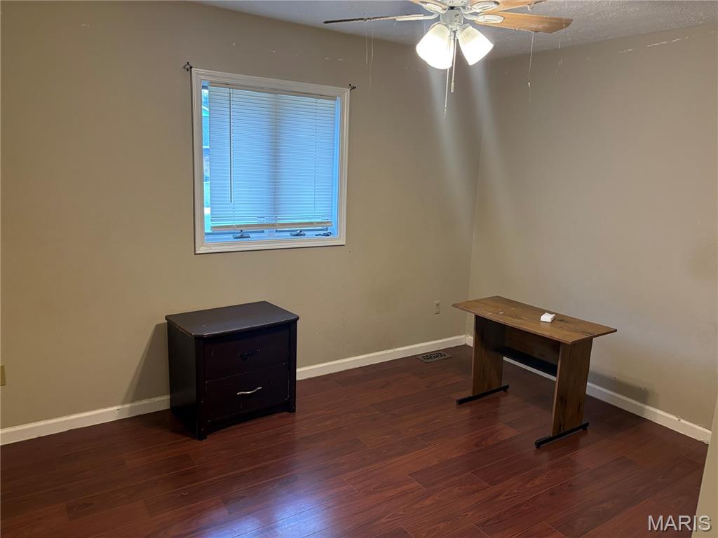 1251 Sunset Drive Breese, IL 62230 - Photo 9 of 17