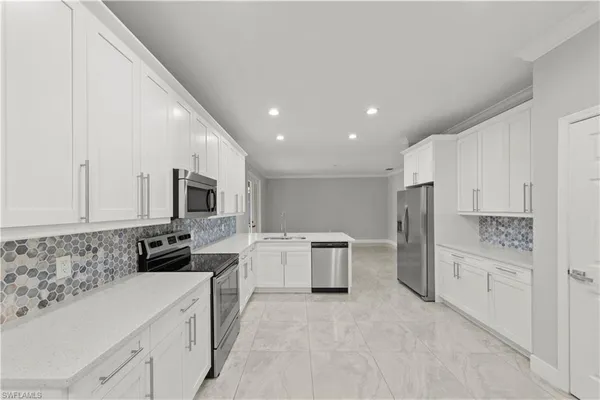 $3,450 | 2859 Blossom Court, Naples, FL 34120