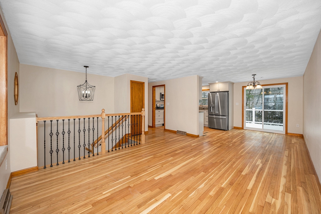 23 Meade Road Billerica, MA 01821 - Photo 5 of 42 Gallery Image 5
