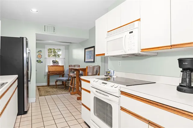 $625,000 | 119 Corey Lane, Middletown, RI 02842