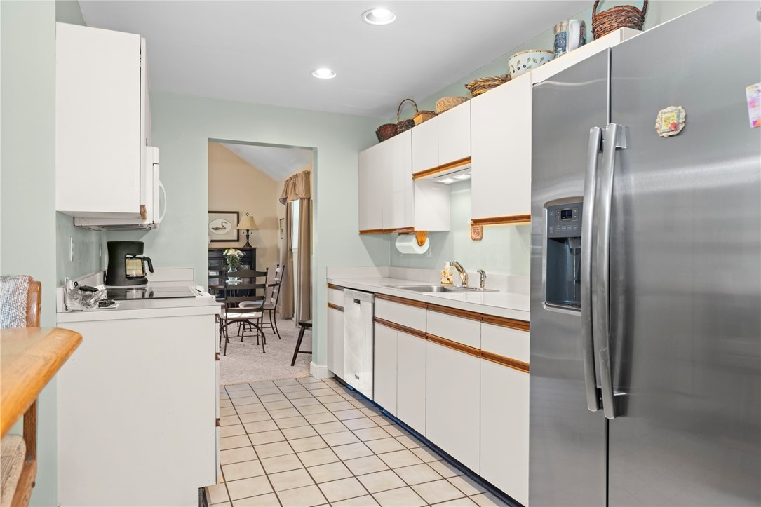 119 Corey Lane Middletown, RI 02842 - Photo 14 of 44