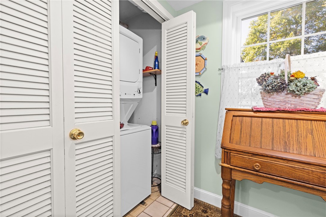 119 Corey Lane Middletown, RI 02842 - Photo 16 of 44