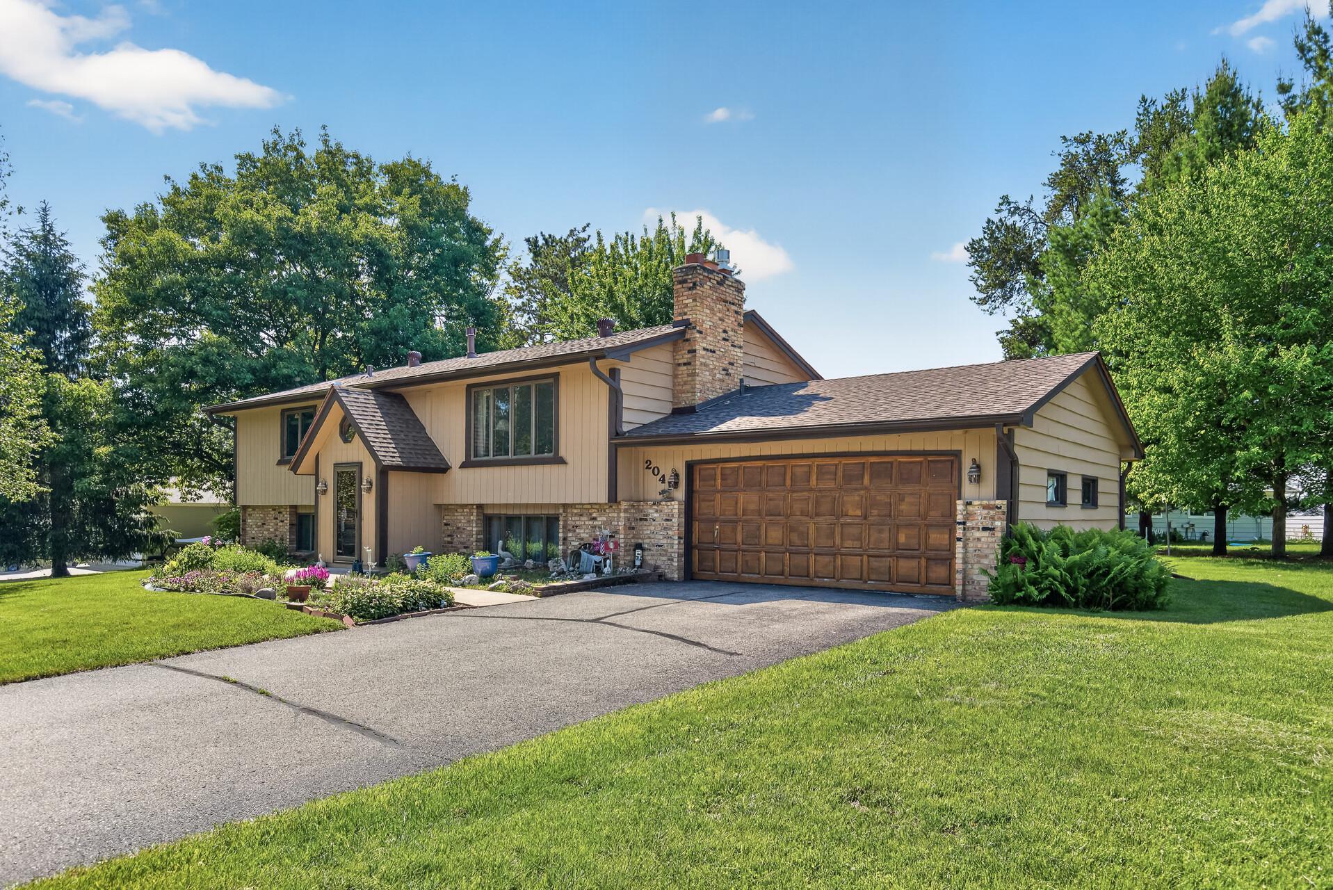 2041 West 65th Street Excelsior, MN 55331 - Photo 3 of 9