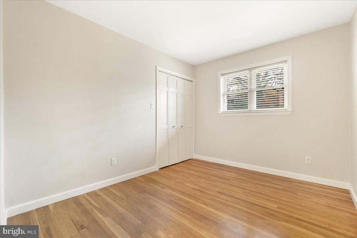 9522 Crosby Road Silver Spring, MD 20910 - Photo 19 of 39 Beroom #3