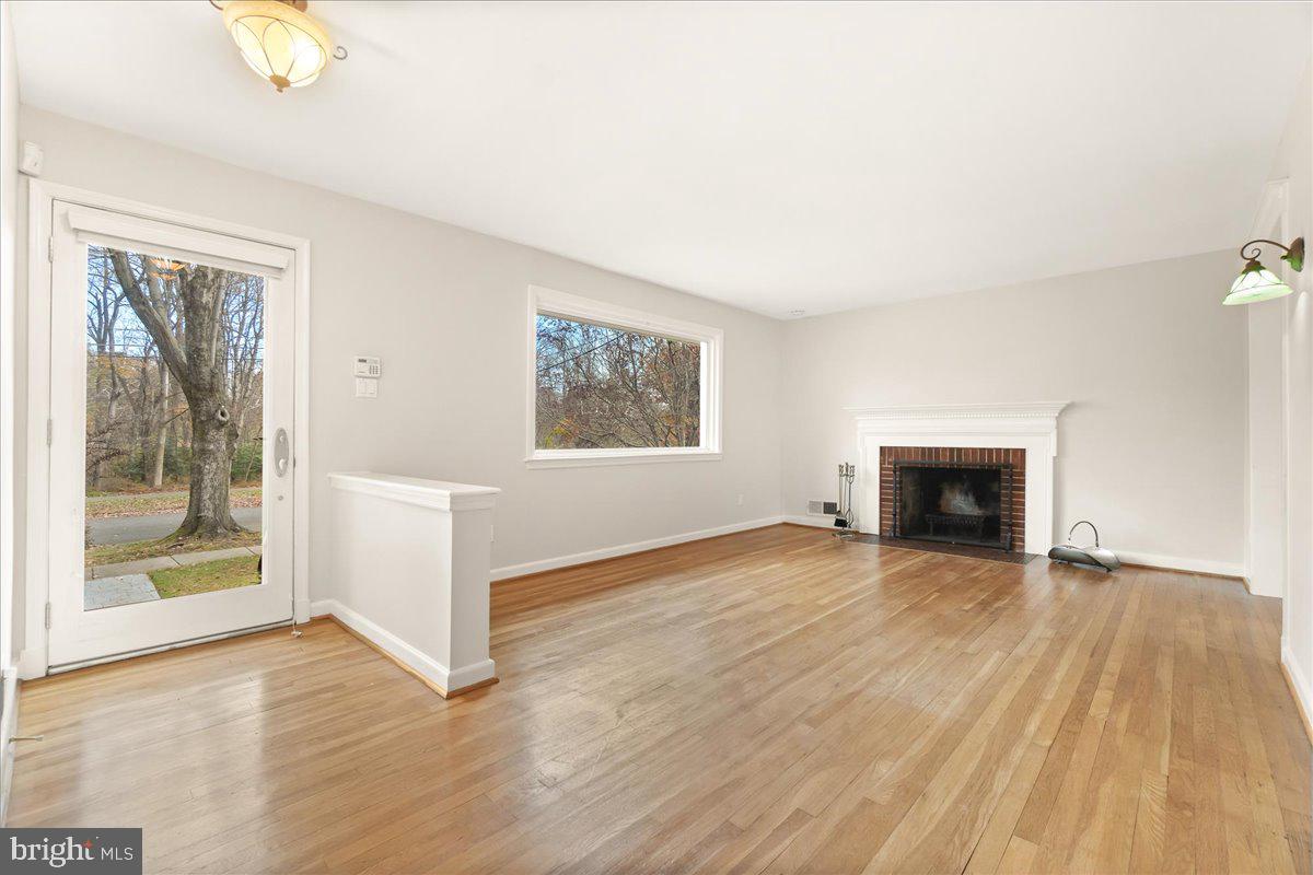 9522 Crosby Road Silver Spring, MD 20910 - Photo 5 of 39 Living room with fireplace