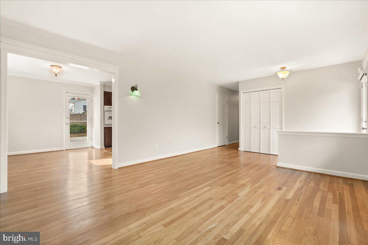 9522 Crosby Road Silver Spring, MD 20910 - Photo 7 of 39 Hardwood flooring