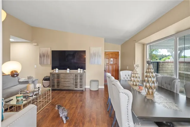 $925,000 | 27829 Carnegie Avenue, Santa Clarita, CA 91350