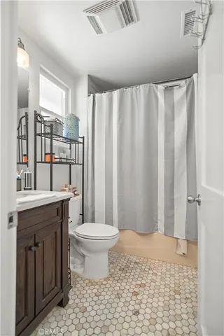 $925,000 | 27829 Carnegie Avenue, Santa Clarita, CA 91350