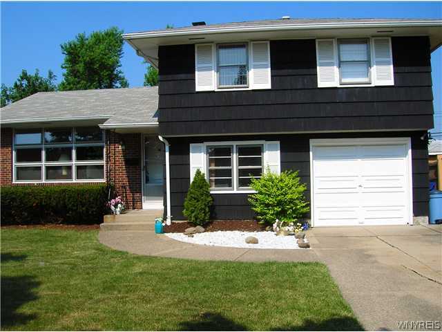 180 Delta Road Amherst, NY 14226 - Photo 1 of 1 Exterior Front Welcome home!