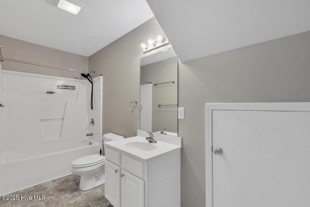 101 Ole Field Circle, Unit D Newport, NC 28570 - Photo 14 of 23 425A8521