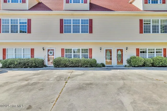 $1,800 | 101 Ole Field Circle, Unit D, Newport, NC 28570