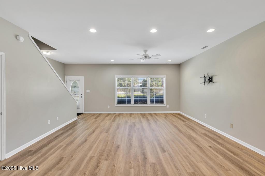 101 Ole Field Circle, Unit D Newport, NC 28570 - Photo 4 of 23 425A8491