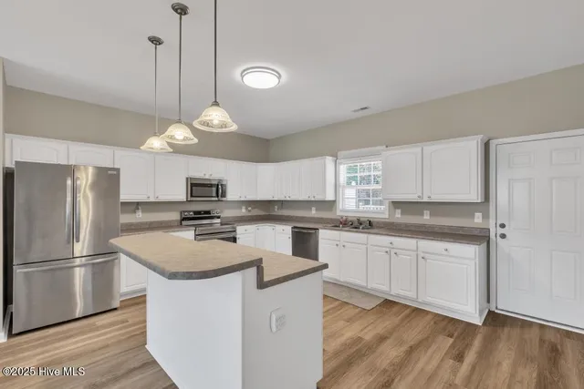 $1,800 | 101 Ole Field Circle, Unit D, Newport, NC 28570