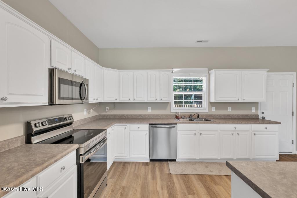 101 Ole Field Circle, Unit D Newport, NC 28570 - Photo 8 of 23 425A8503